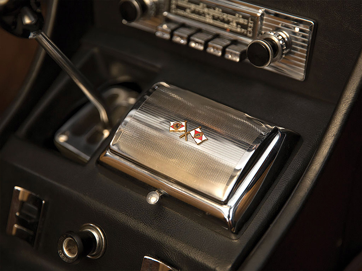 classic，Automobile design，Ferrari，