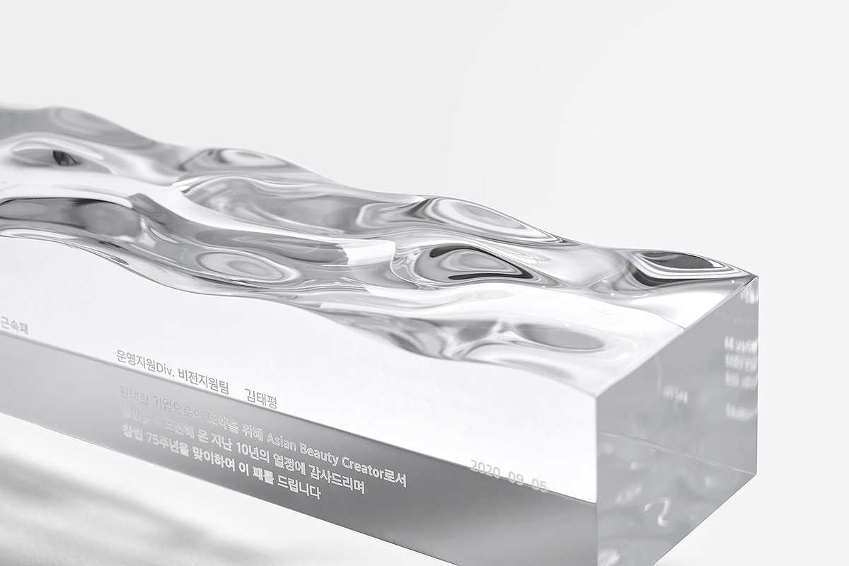 Studio jiyoun Kim，trophy，Arts and Crafts，product design，