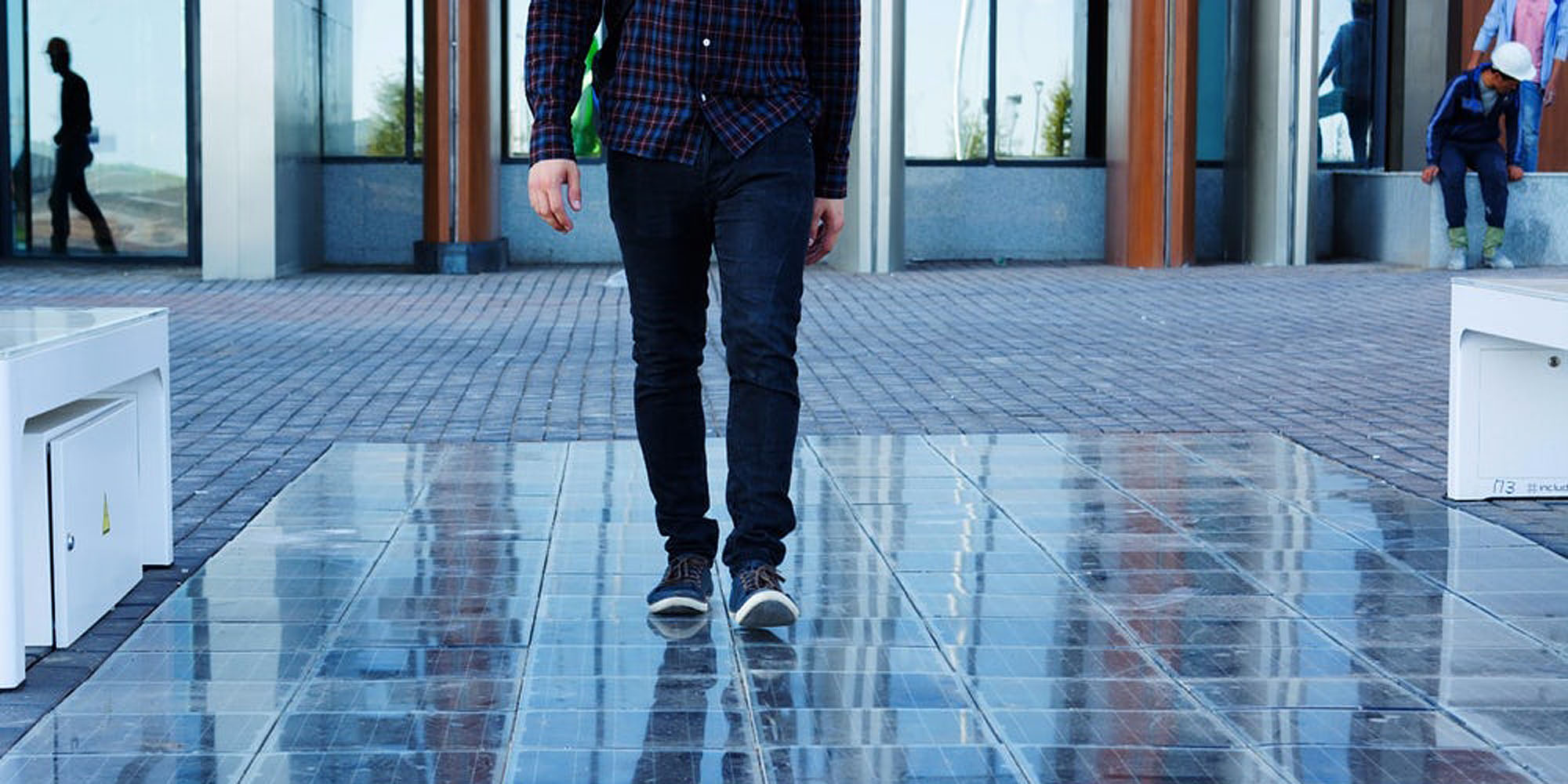 solar energy，Battery board，Sidewalk，Outdoor seat，charge，