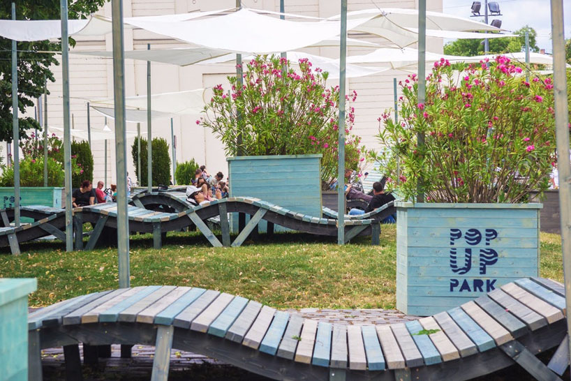 solar energy，Battery board，Sidewalk，Outdoor seat，charge，