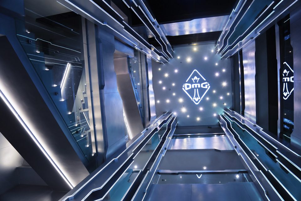 intelligence，High-tech，electronic sports，