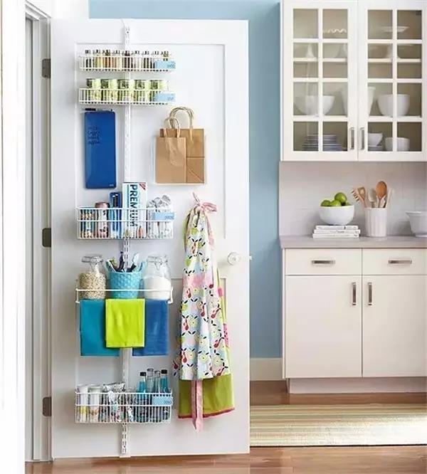 Large-sized apartment，Receive，Space behind door，Space utilization，