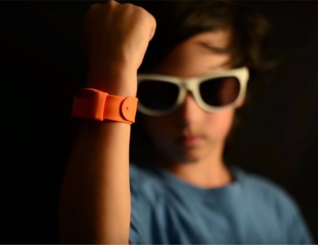 Smart Bracelet，Sound trigger，Capture action，wearable devices ，