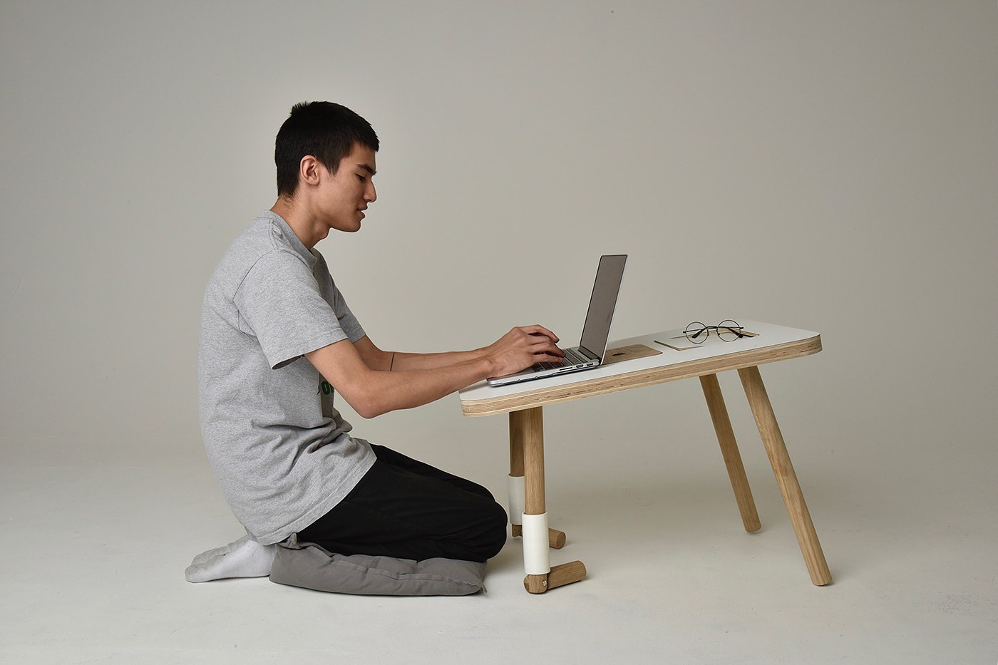 Table design，furniture design ，instable，Creative design，