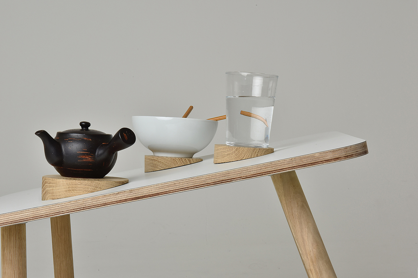 Table design，furniture design ，instable，Creative design，