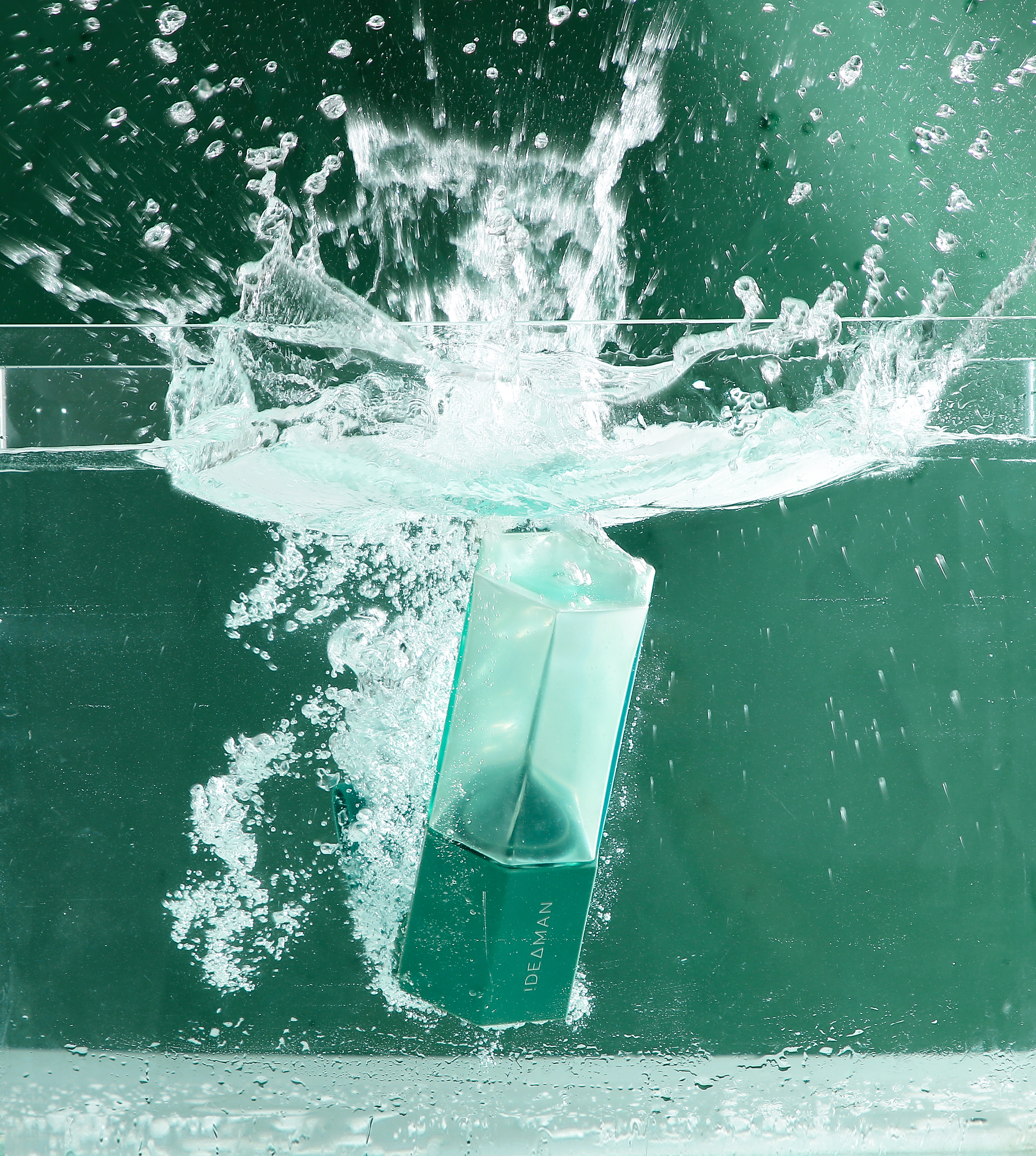 Portable juicing cup，iDEAMAN，Good simple geometry，Personality trend，