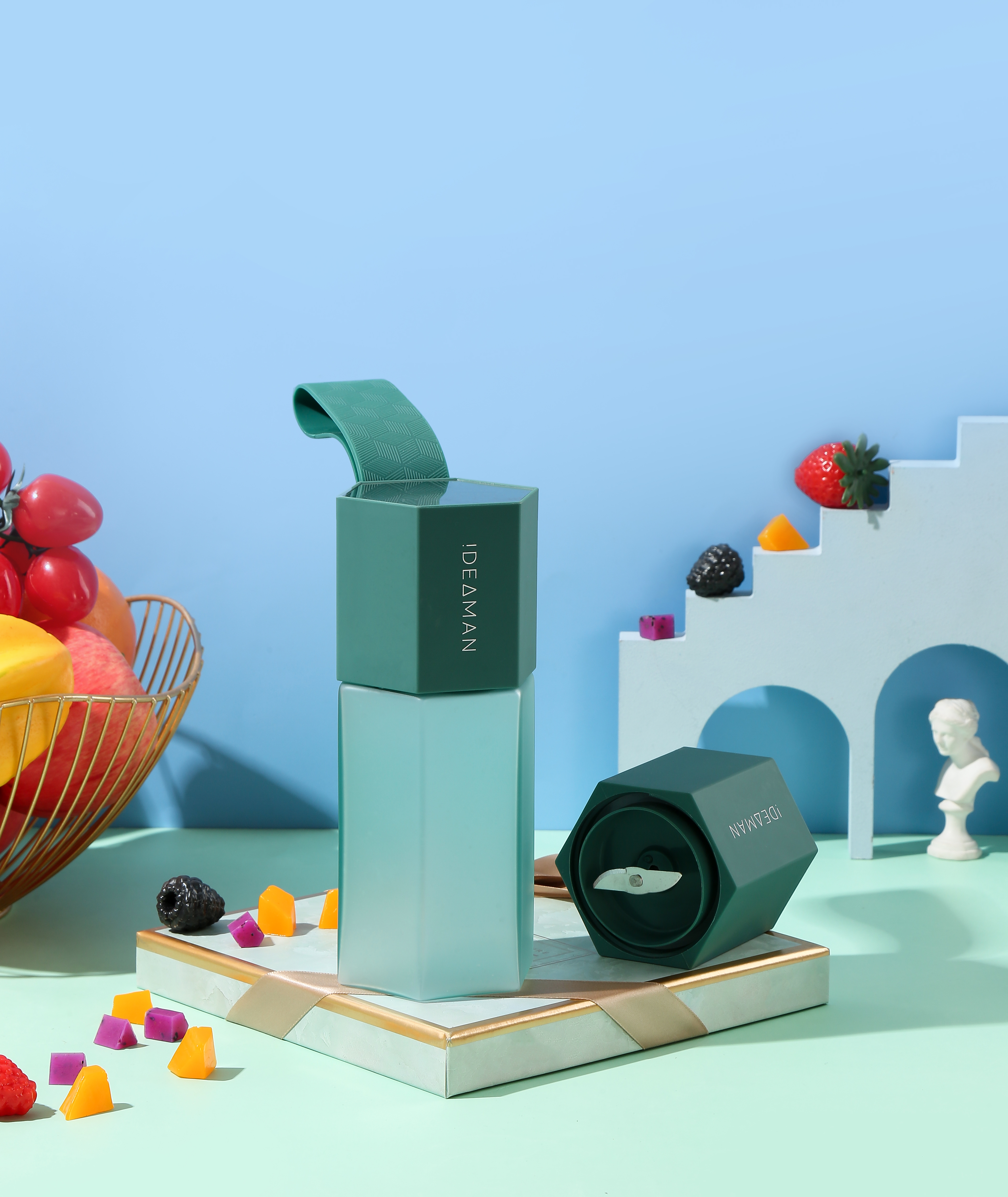 Portable juicing cup，iDEAMAN，Good simple geometry，Personality trend，