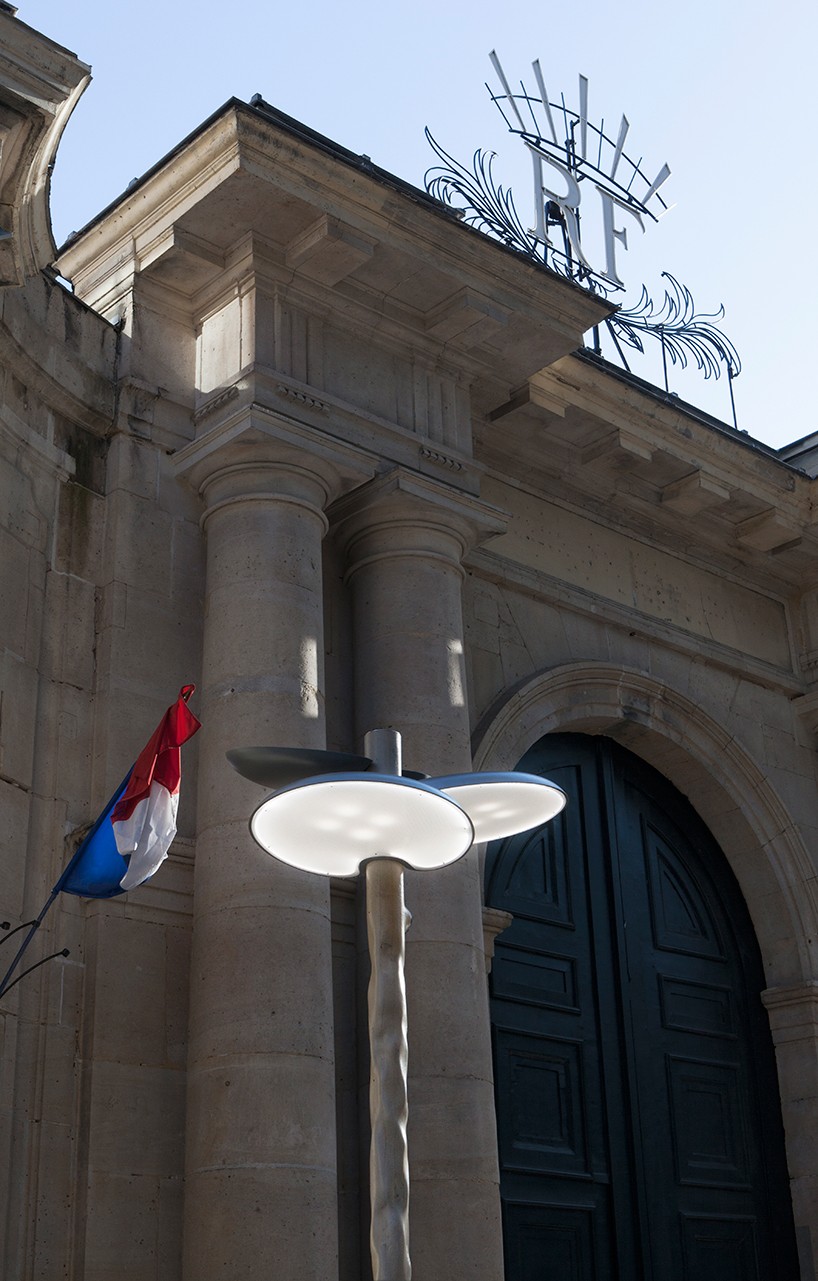 street lamp，street，Paris，player，mathieu，