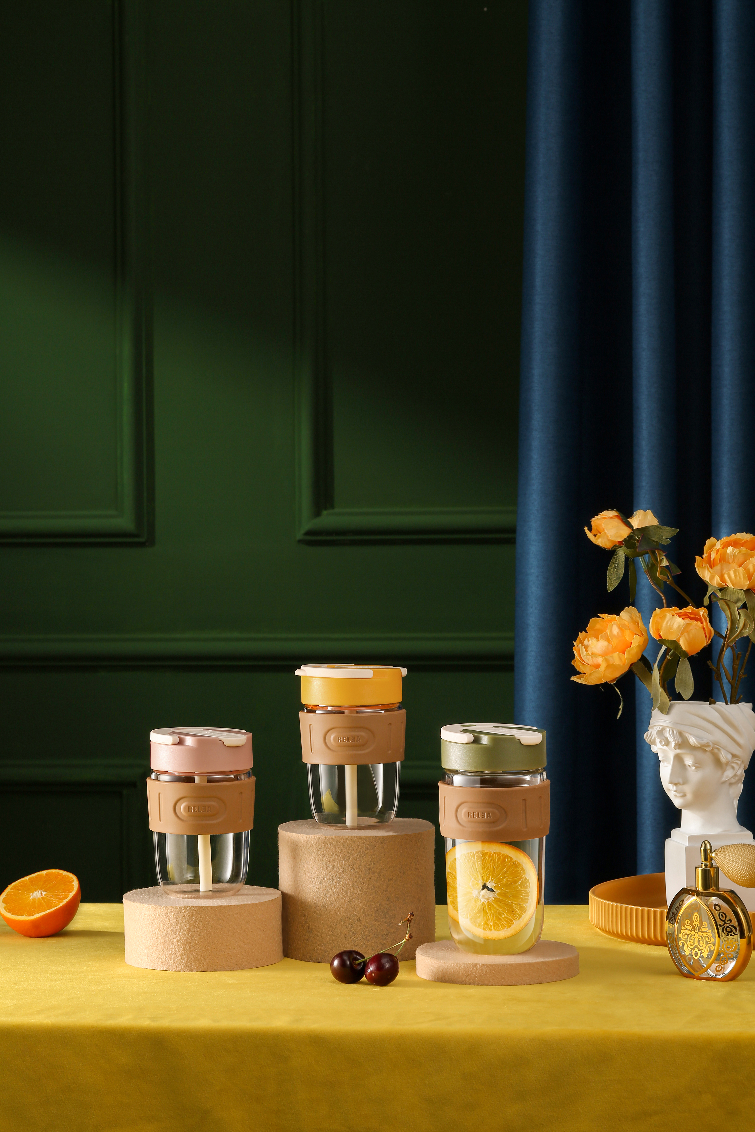 Double cup mouth, one cup for both purposes，