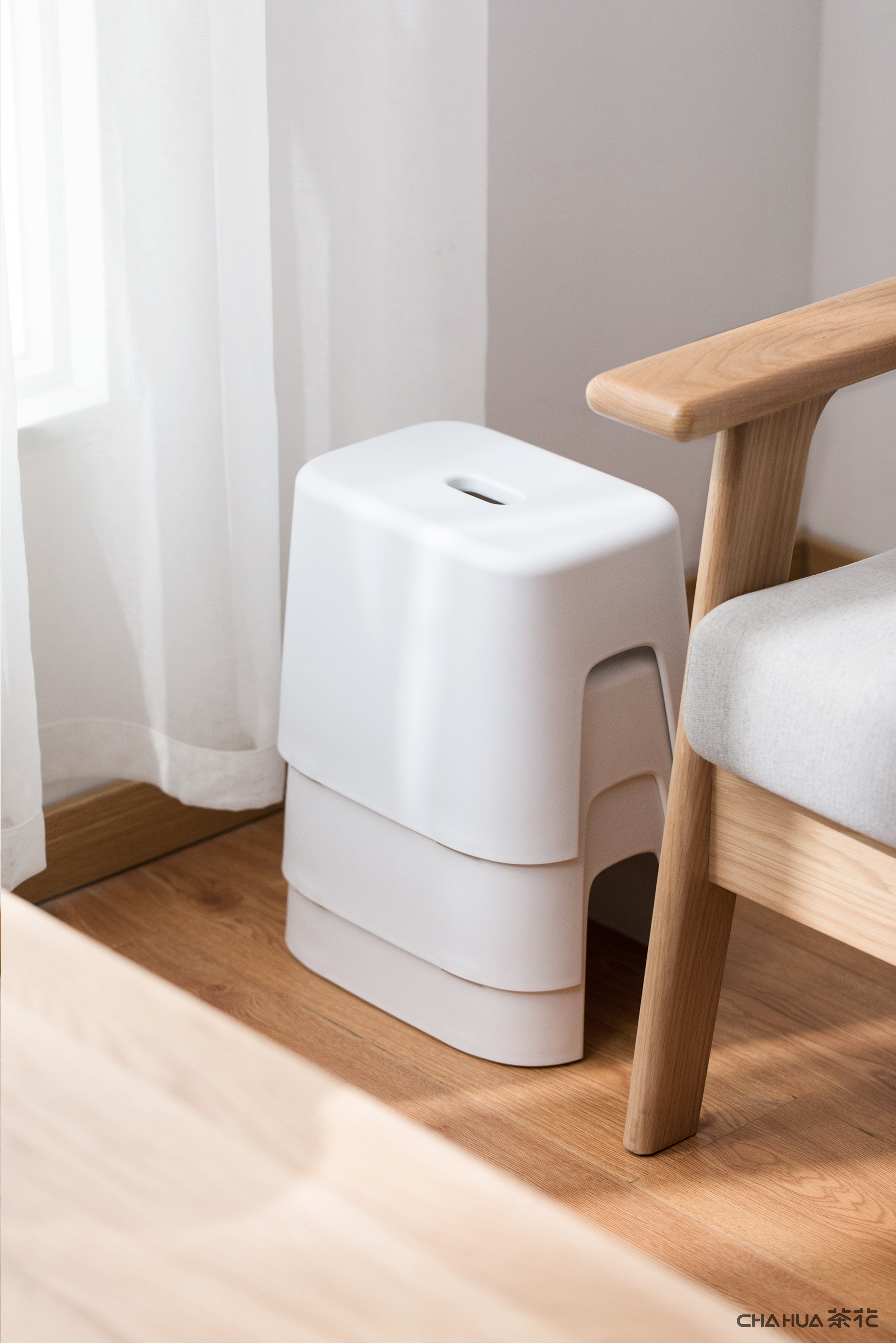 Simple design，Versatile scene，Camellia，Home Furnishing，Plastic，Stool ，industrial design，