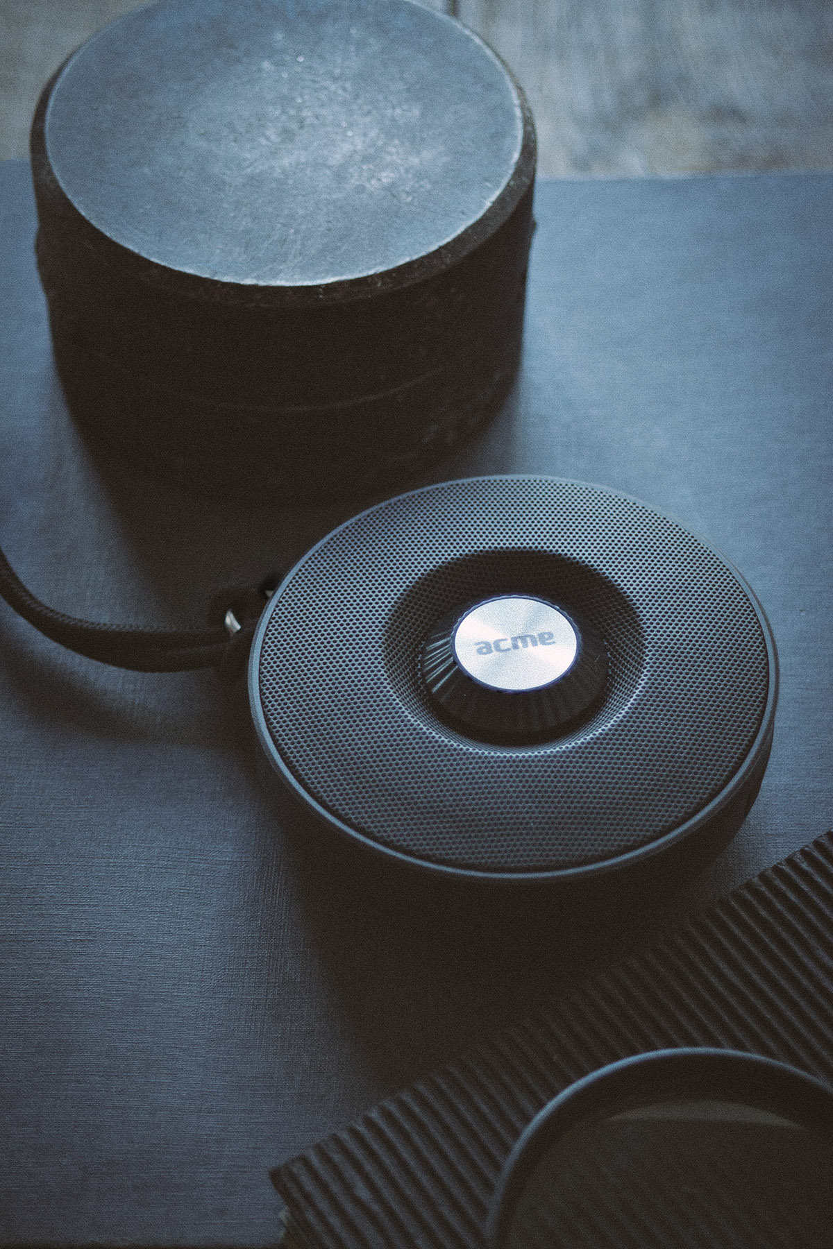 Bat portable Bluetooth speaker，A button，Long endurance，Easy to control，