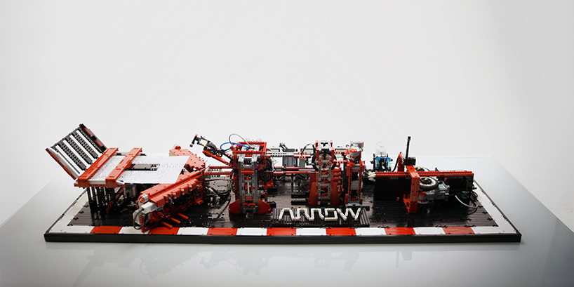 Lego，robot，Paper Plane，originality，