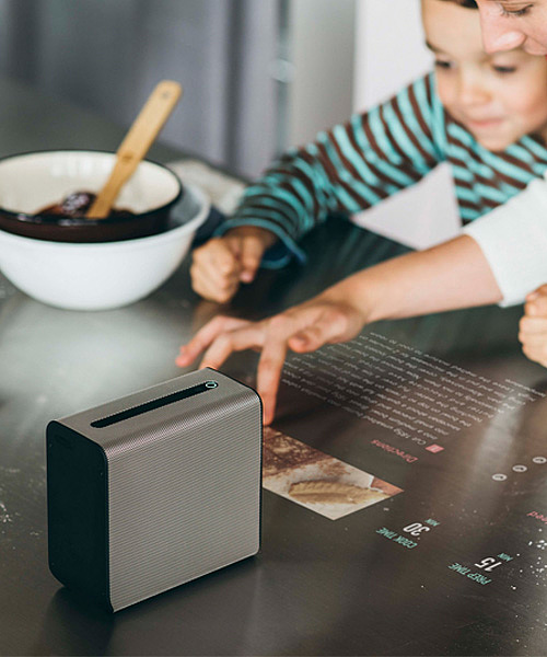 Sony，Black Technology，Projector，Touch screen，intelligence，