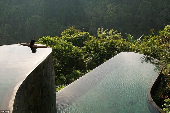 Swimming pool，weirdo，Collection，Architecture，