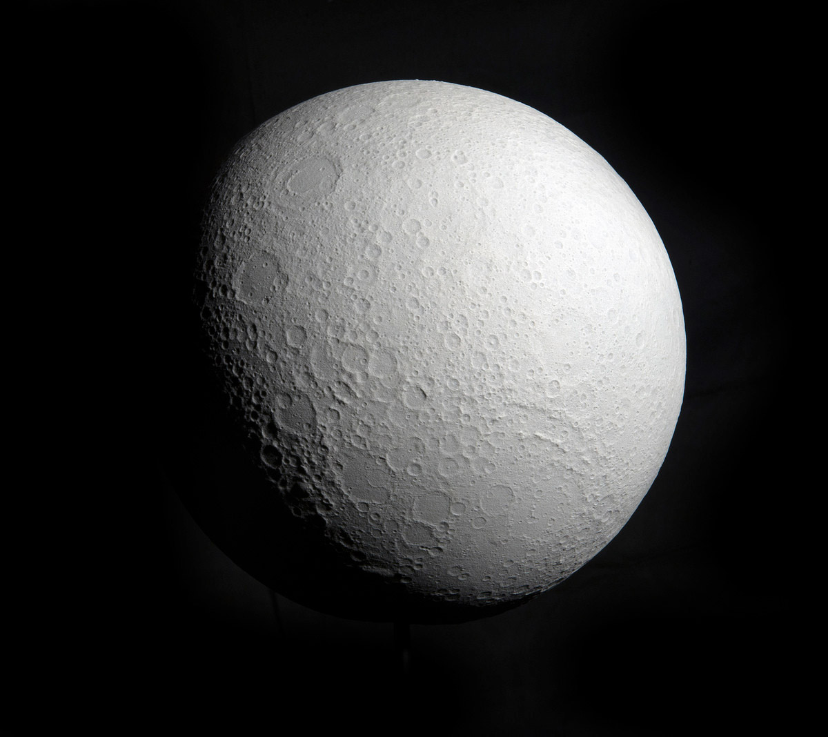 Peng Xiang，lunar globe，globe，