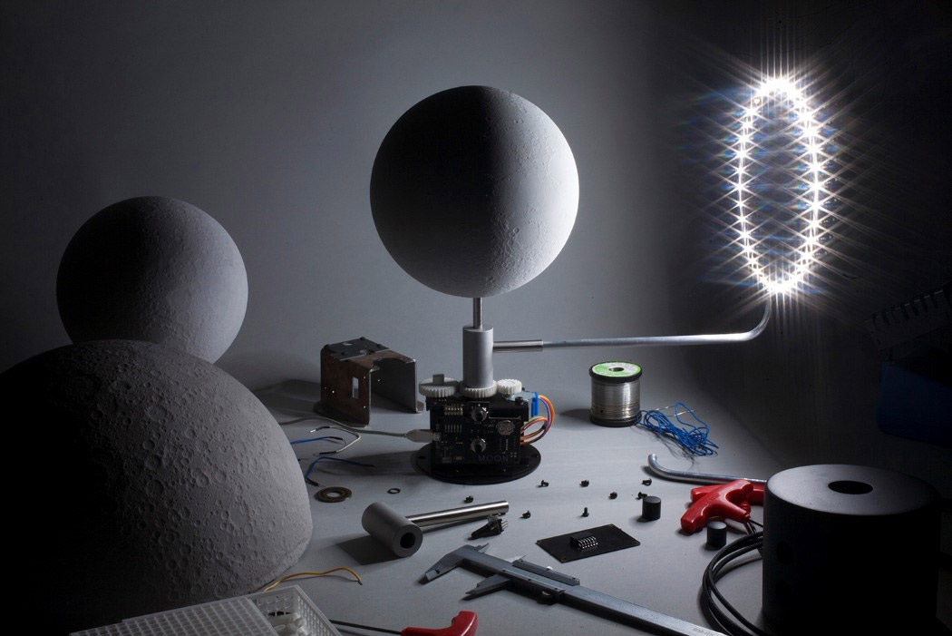 Peng Xiang，lunar globe，globe，