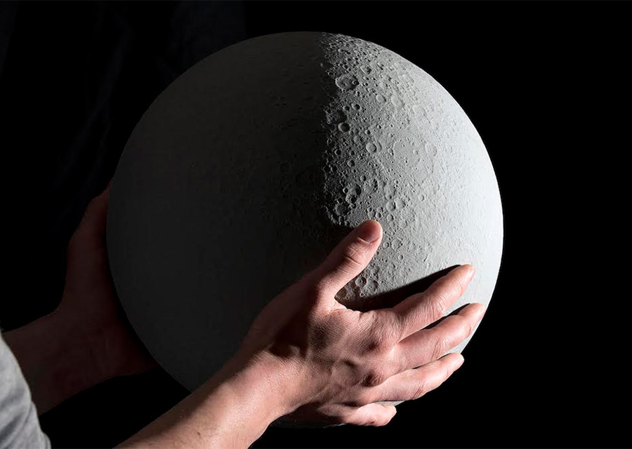 Peng Xiang，lunar globe，globe，
