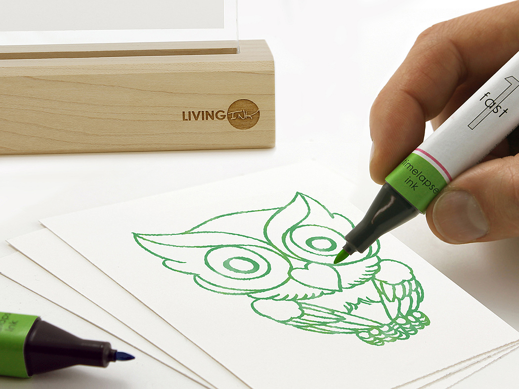 Ink，Active algal cell，Color rendering，environment protection，