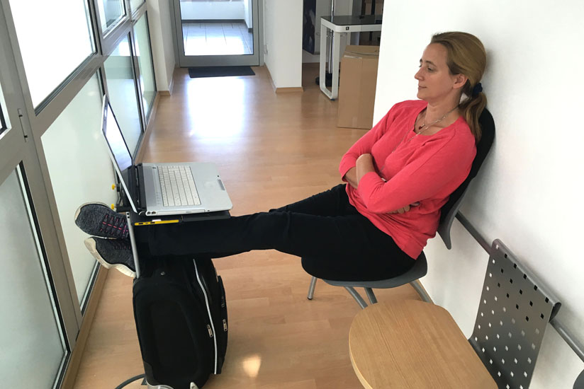 product design，The computer table，trunk，Portable，