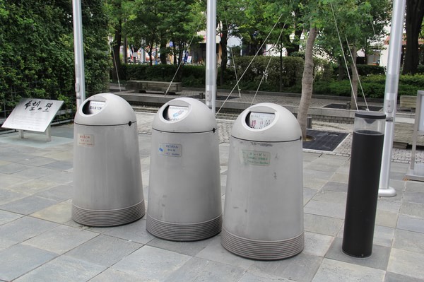 盘点世界各地的露天小便池,这确定不是当街耍流氓吗?