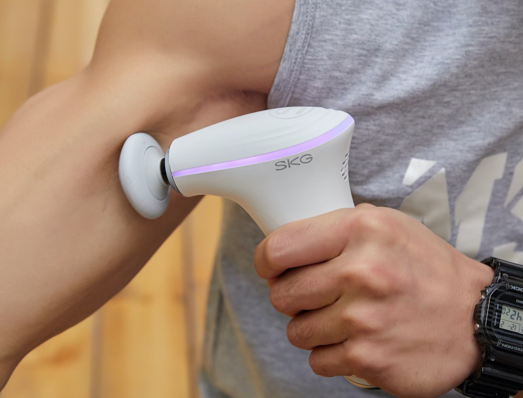 Massage gun，Bodybuilding，white，SKG，