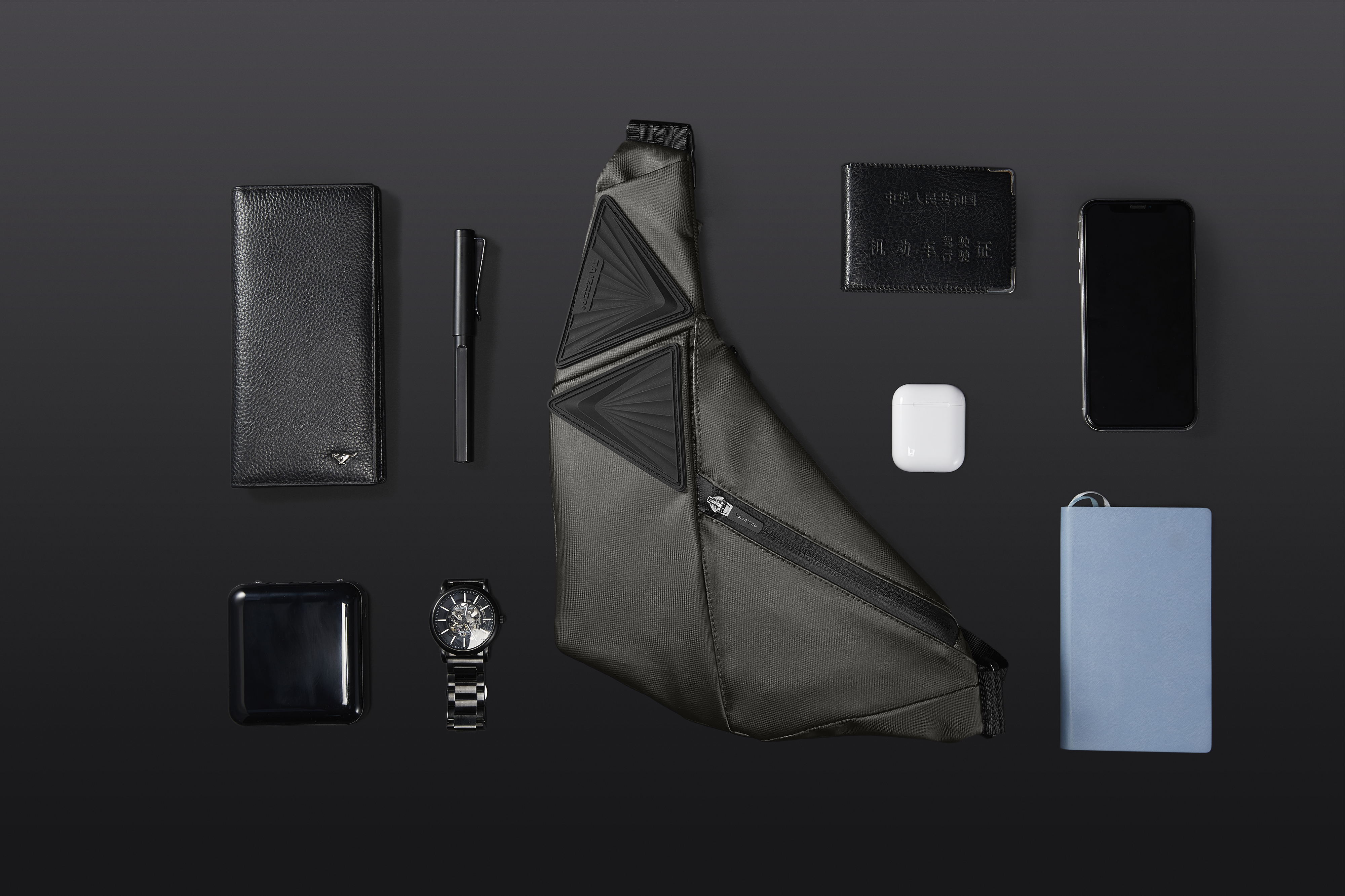 Inclined shoulder bag，Pocket，