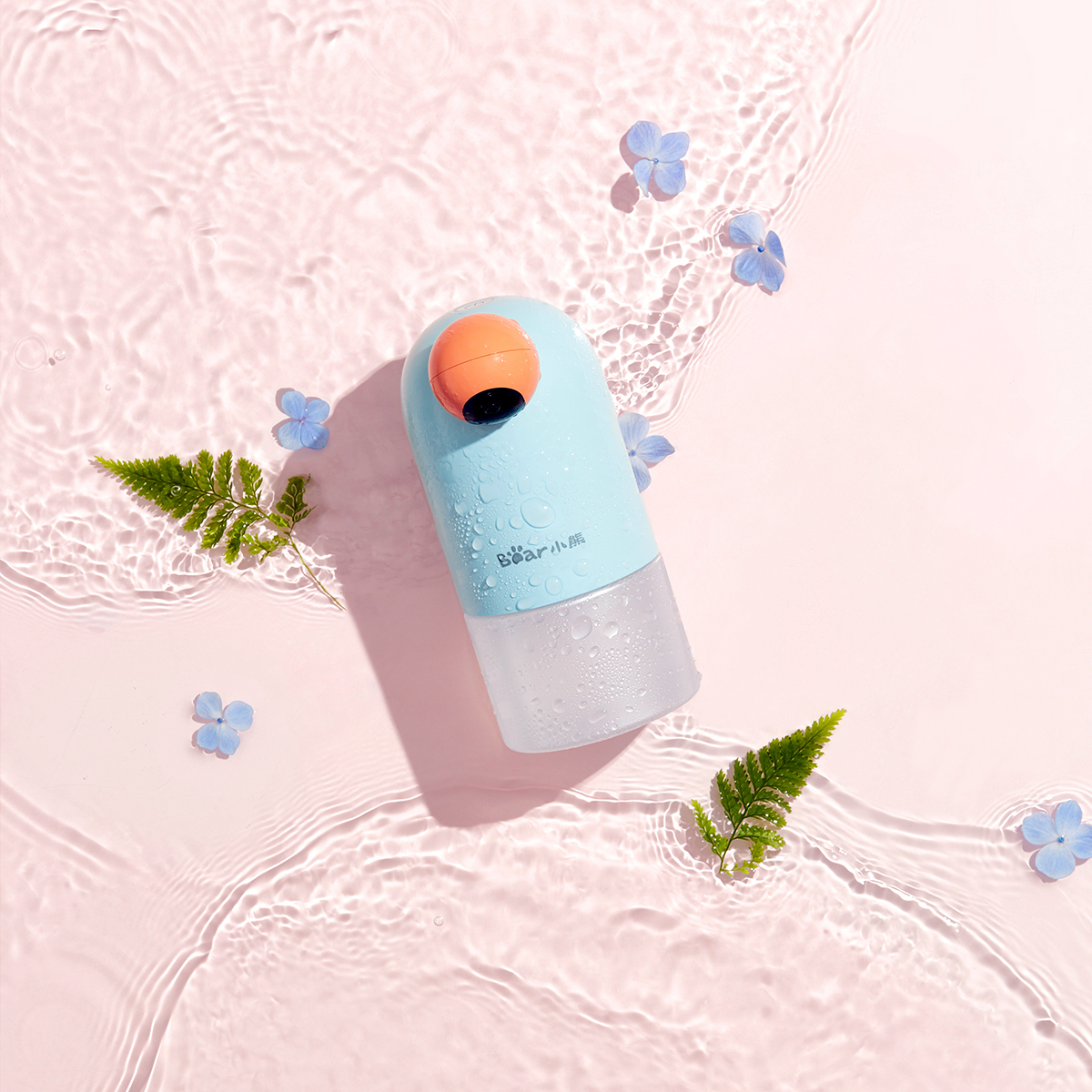 Induction wash mobile phone mobile phone wash foam, automatic washing mobile phone，