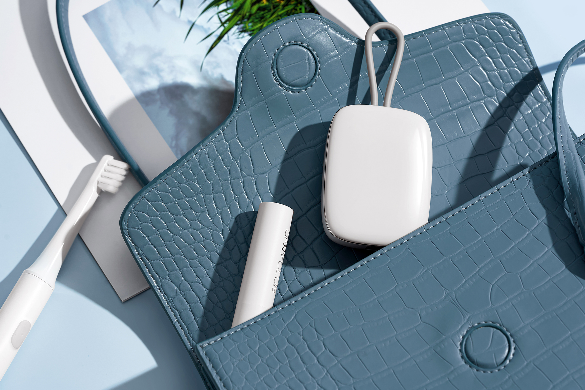 Toothbrush box, toothbrush sterilization box, toothbrush disinfection box，