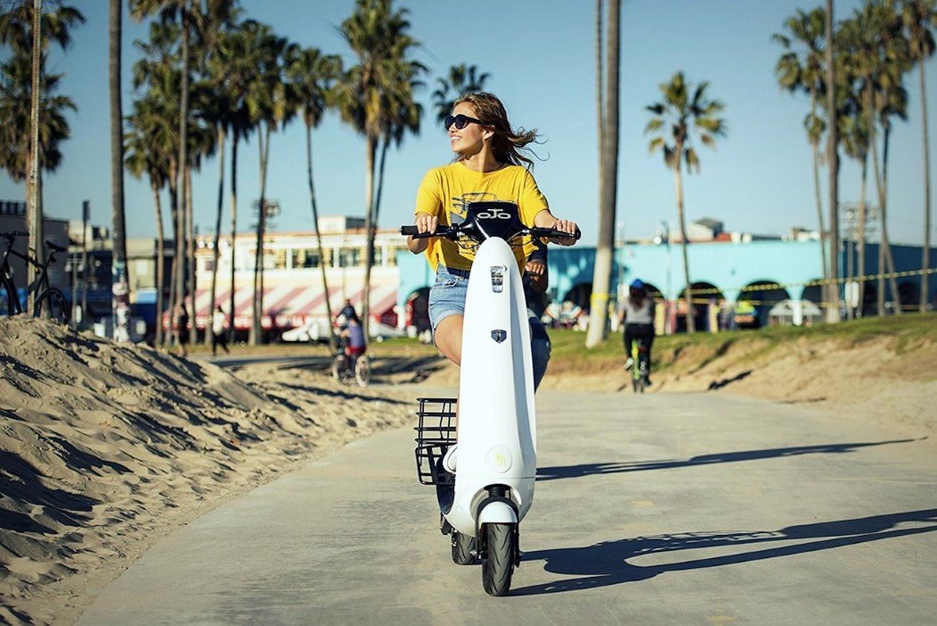 Electric vehicle，Navigation，touch screen，vehicle，aluminium，