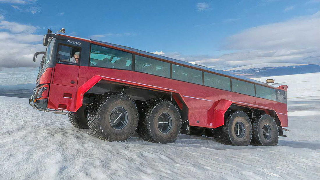 vehicle，Public transportation，