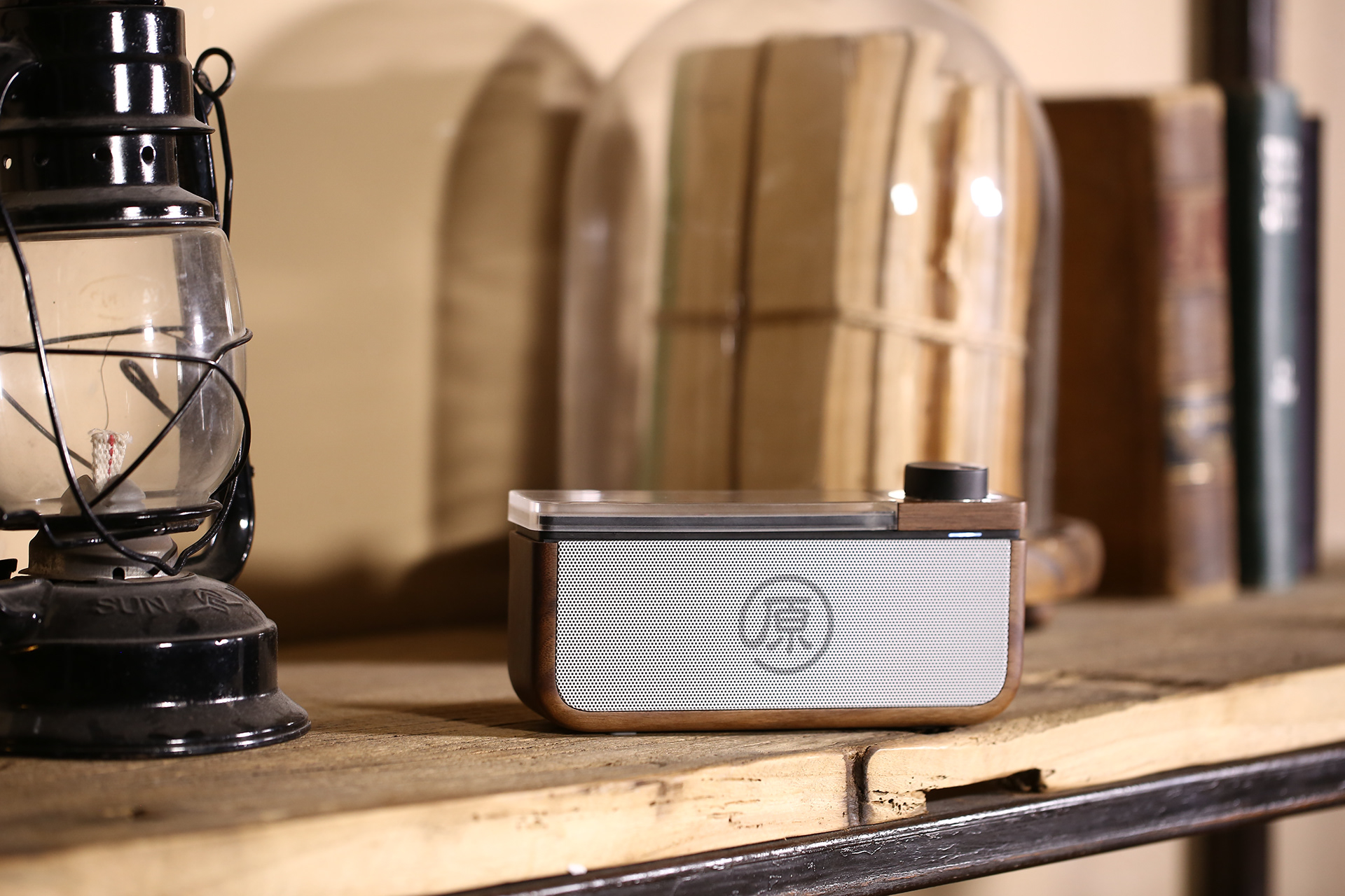 Bluetooth Speaker ，radio，Retro，solid wood，