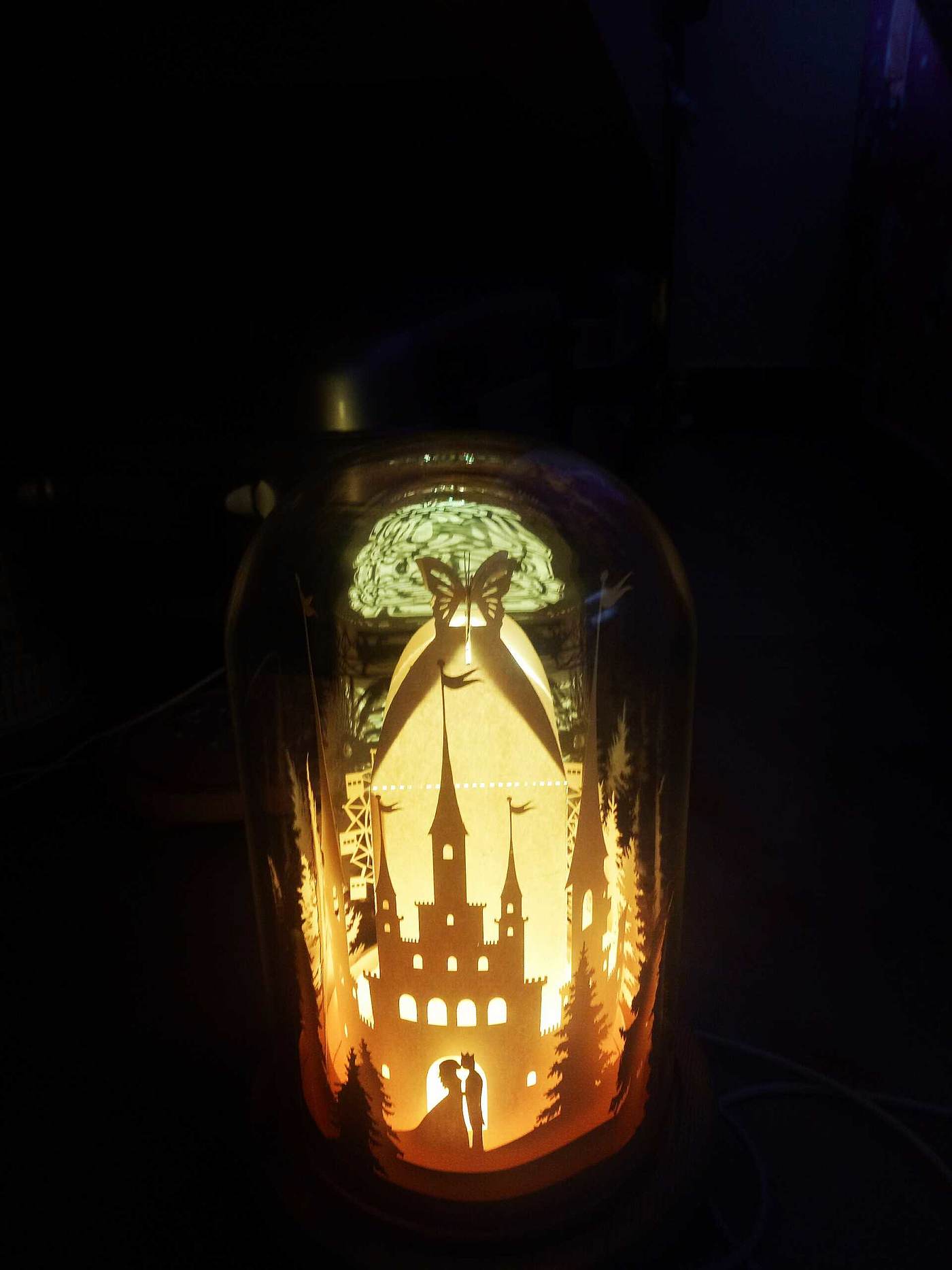 Warm night light，Light shadow paper carving lamp，