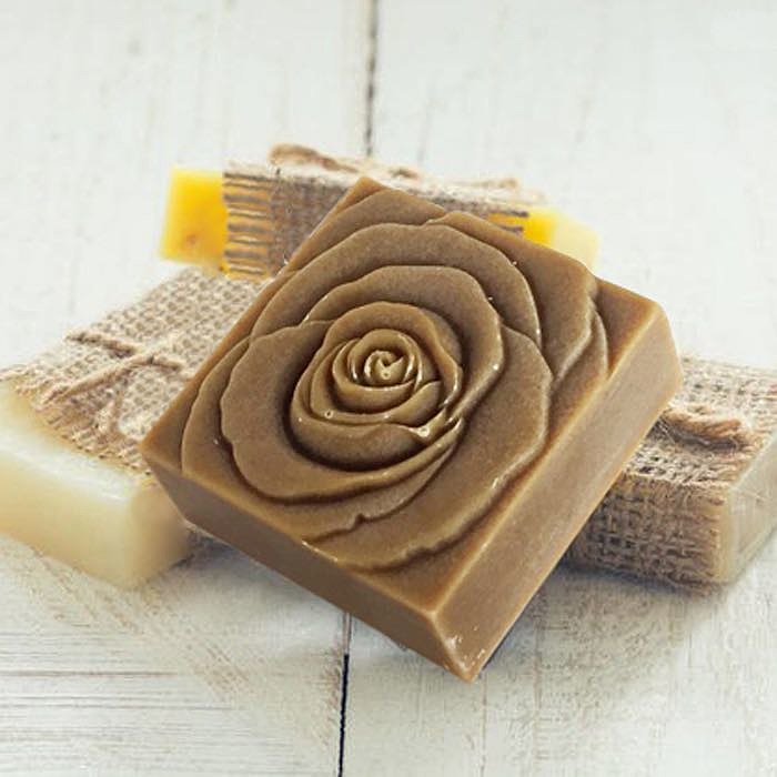 Pure natural handmade soap，