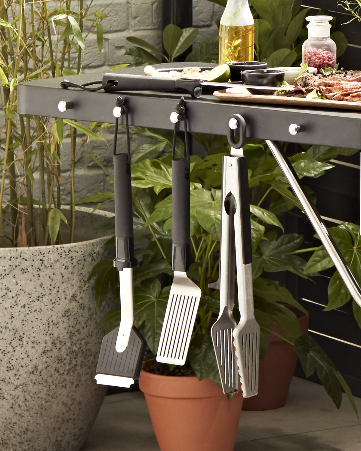barbecue，Kitchenware，Shovel，