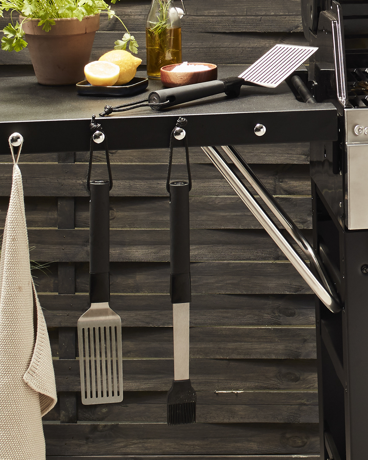 barbecue，Kitchenware，Shovel，