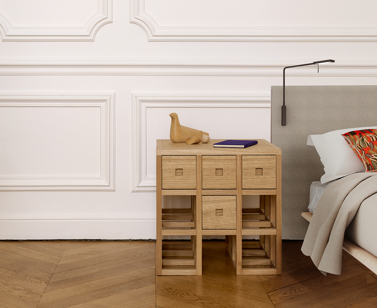 Rena Dumas，Table，Receive，