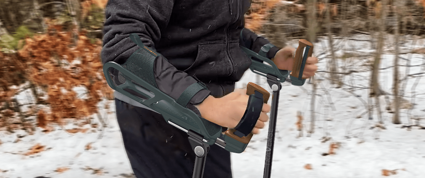 a cane，Mountaineering，medical care，