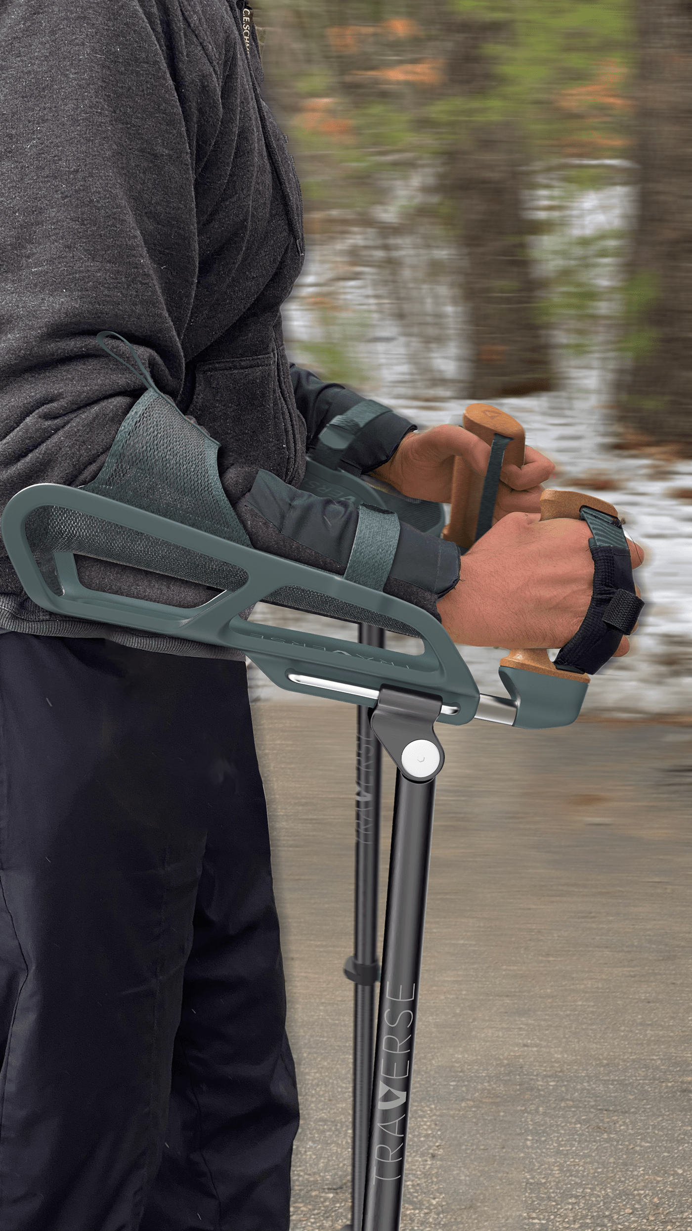 a cane，Mountaineering，medical care，