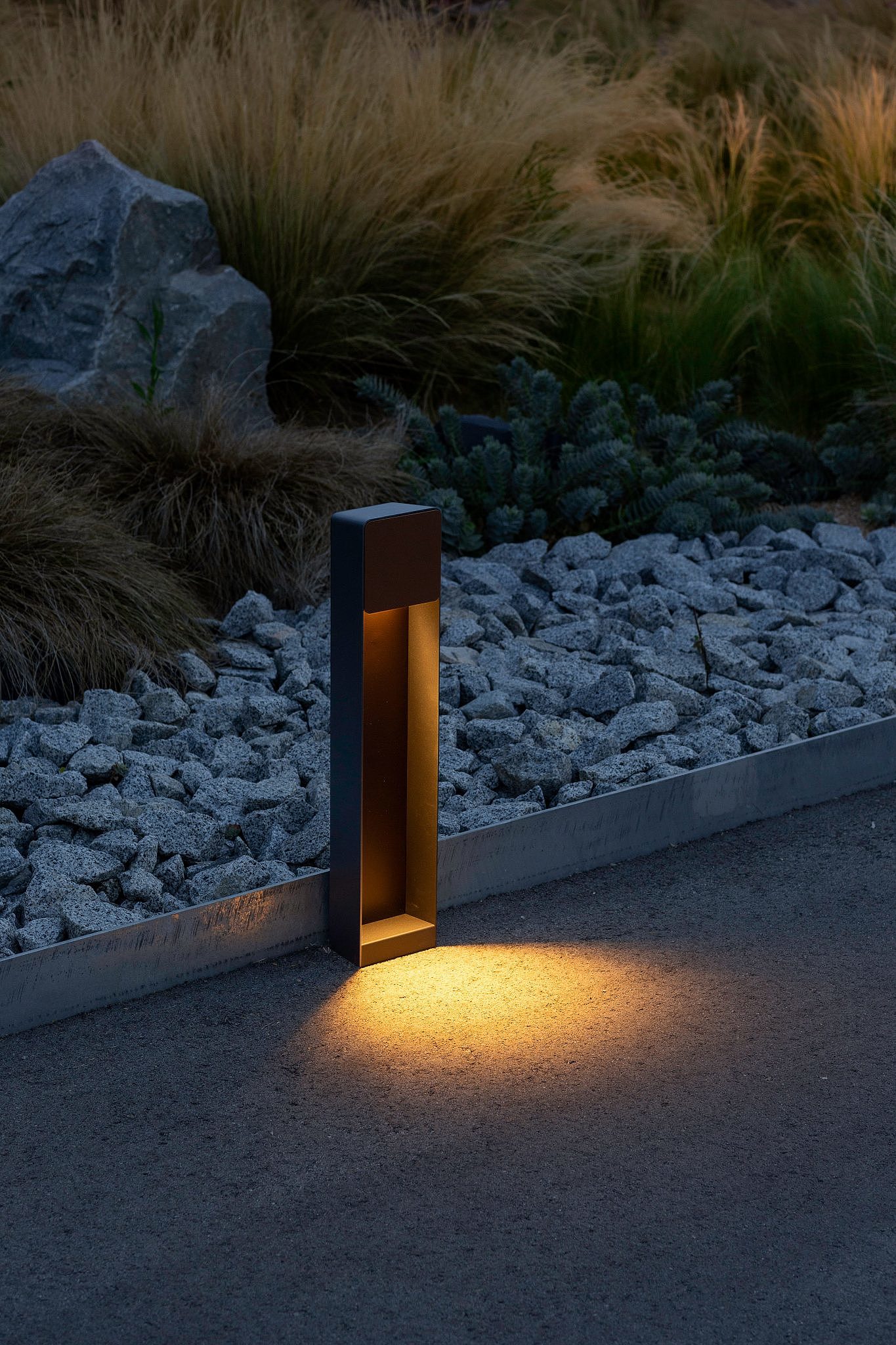 outdoors，lighting，lamps and lanterns，Lab，