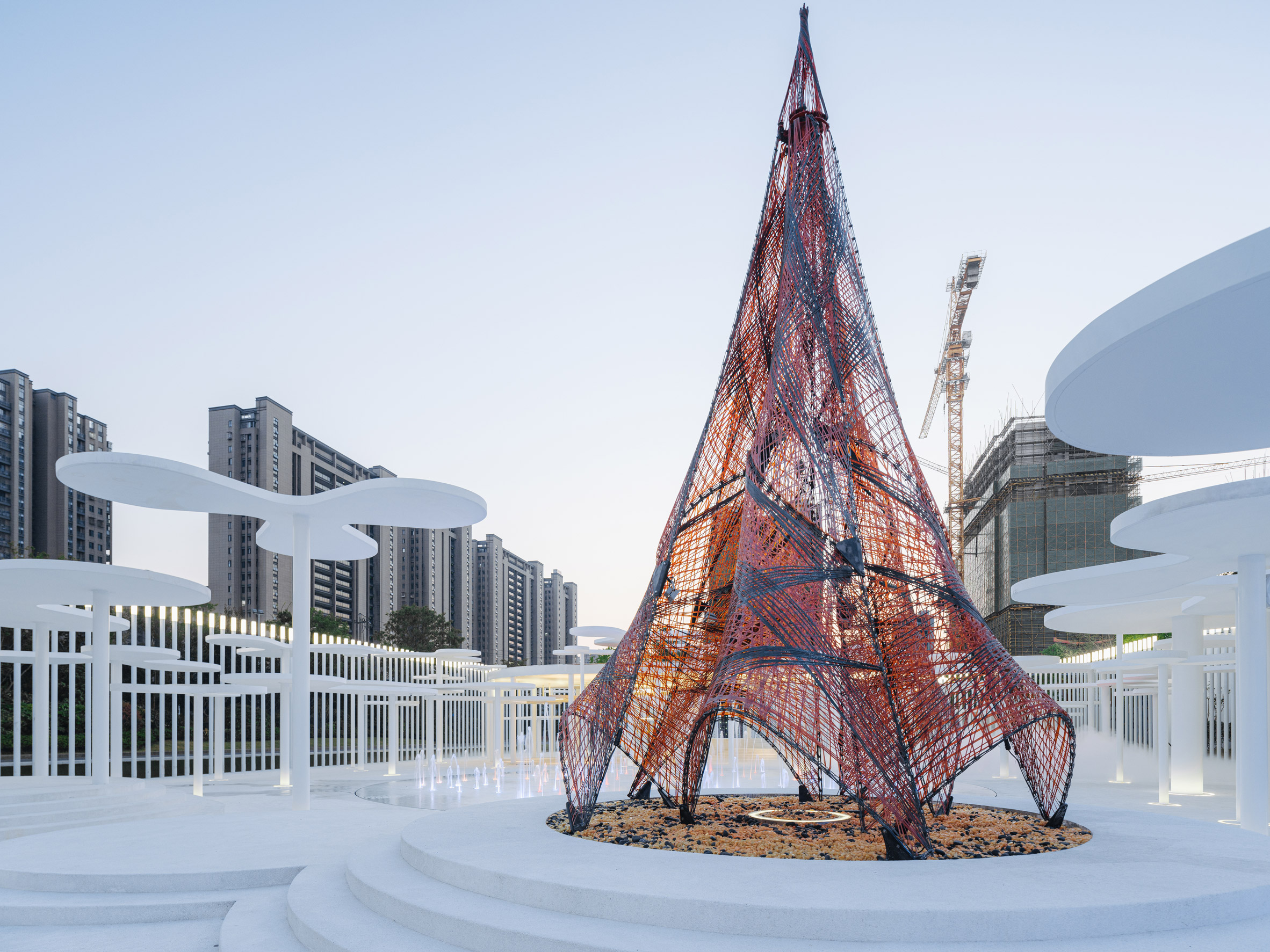 Wutopia Lab，Yu Ting，a deep forest，petal，white，garden，