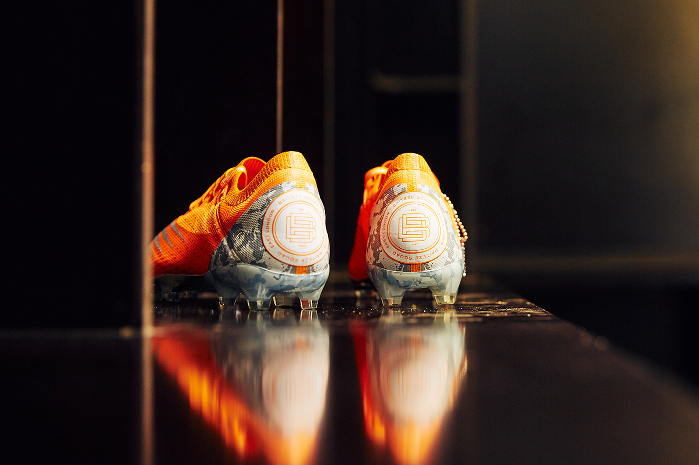 Soccer shoes，sneakers，TRUE，Sports equipment，