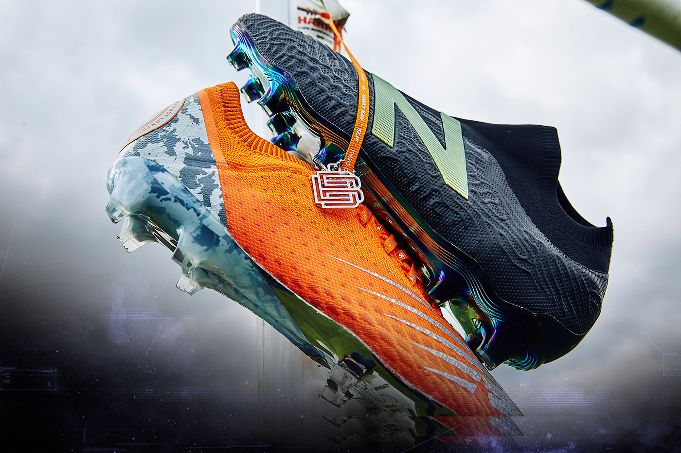 Soccer shoes，sneakers，TRUE，Sports equipment，