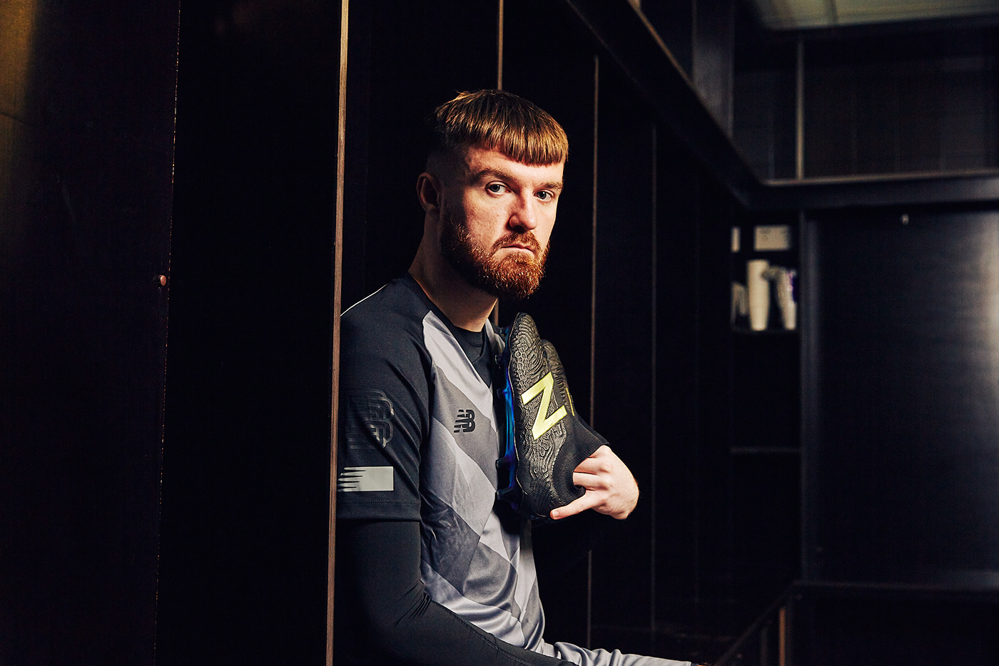 Soccer shoes，sneakers，TRUE，Sports equipment，