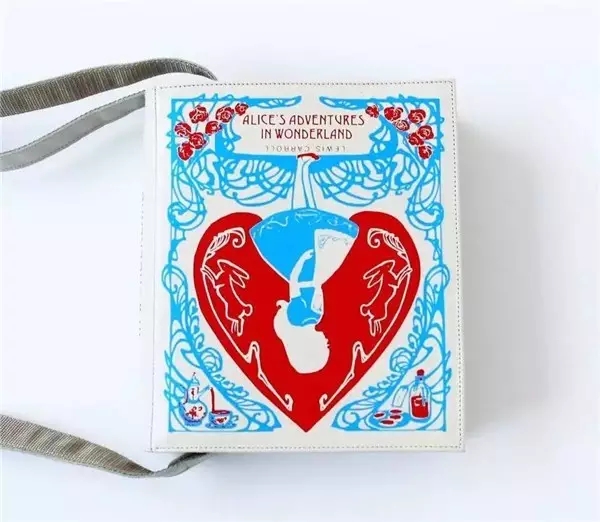 knapsack，a bag，World famous works，product design，Alternative design，