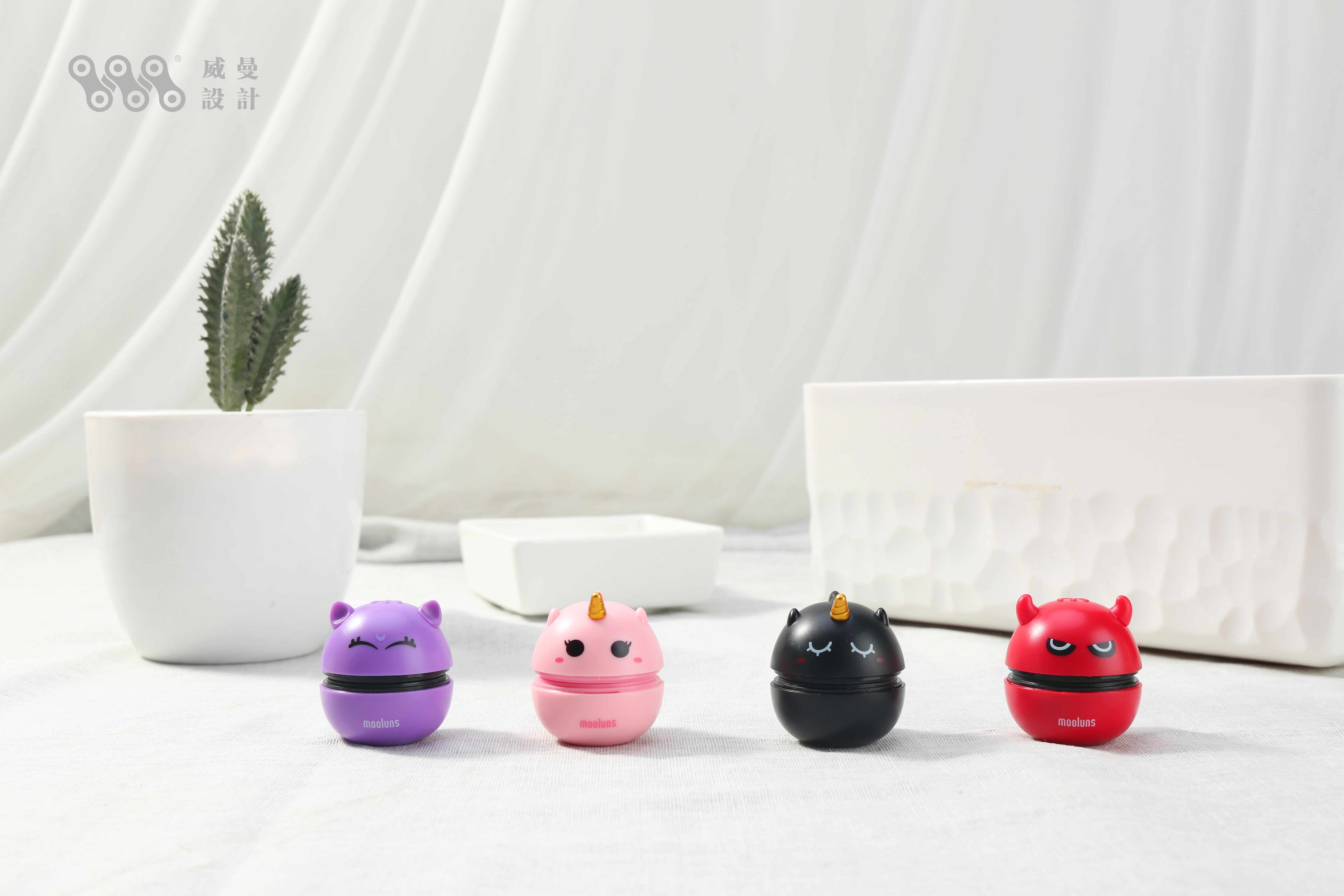 contact lens case ，Appearance innovation，Portable and compact，Exquisite feeling，