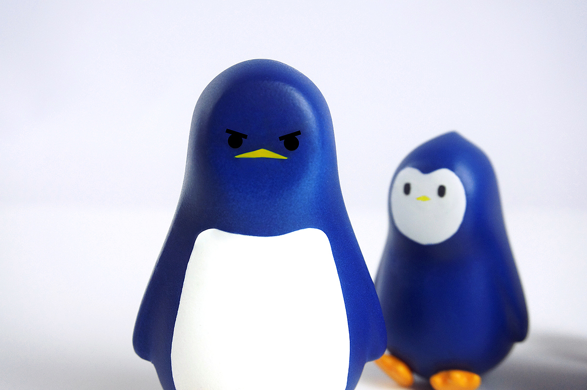 environmental pollution，global warming，animal protection ，Penguin Family toys，