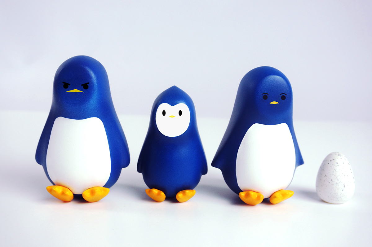 environmental pollution，global warming，animal protection ，Penguin Family toys，