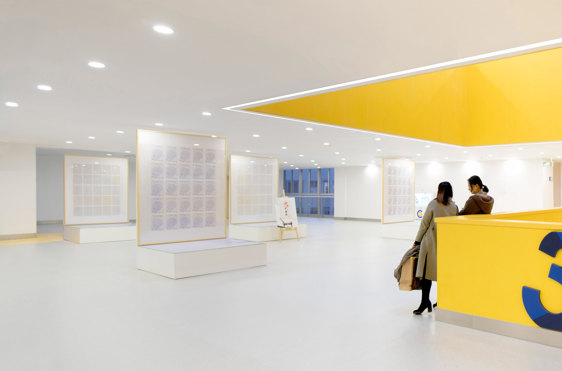 campus，Monoarchi，Chovan，Glass，