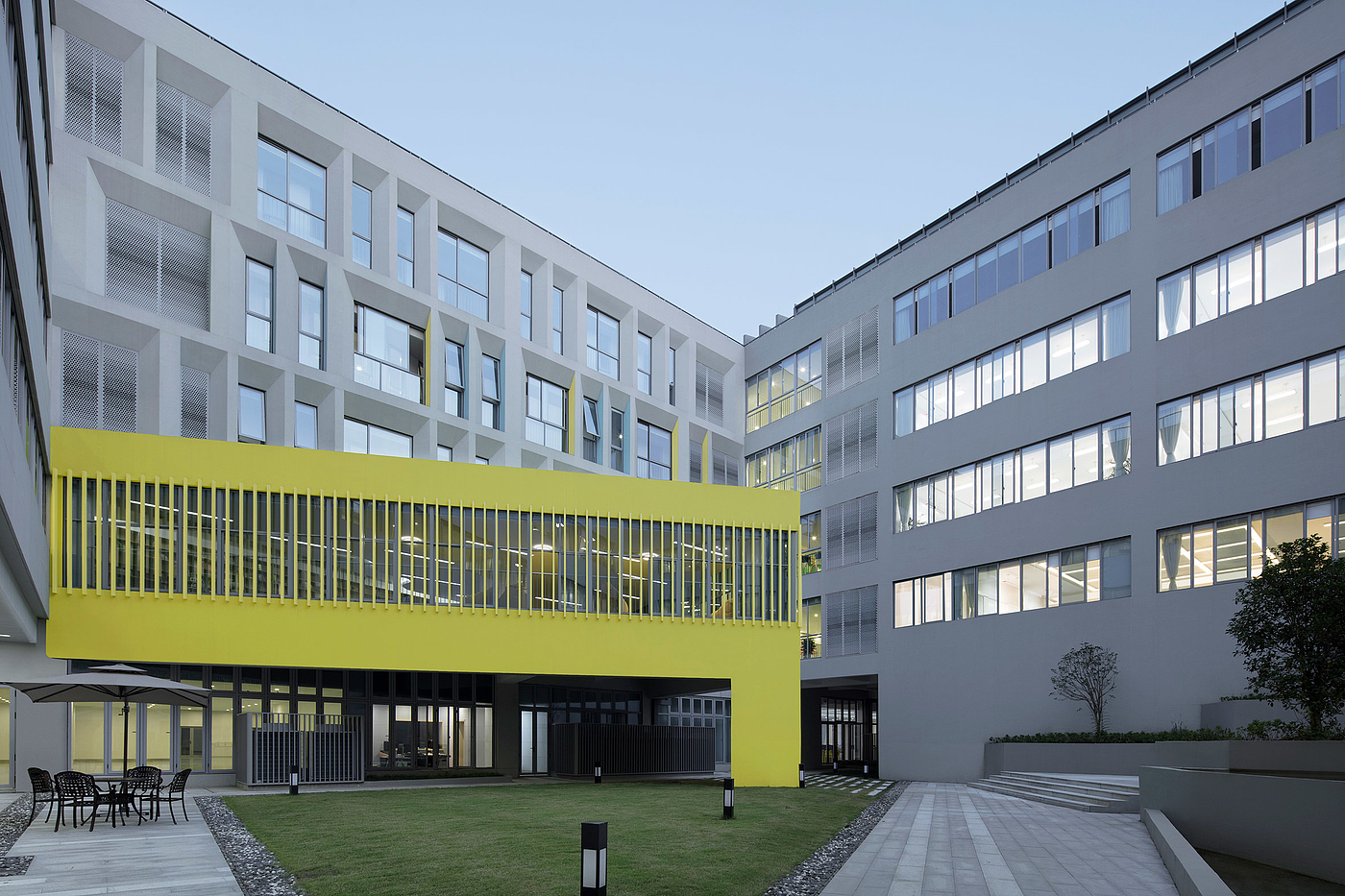 campus，Monoarchi，Chovan，Glass，
