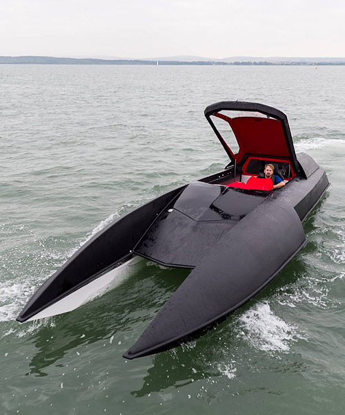 yacht，Jet aircraft，Alpha Centauri，750 HP，